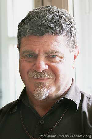 Gustavo Santaolalla - Photo - Portrait