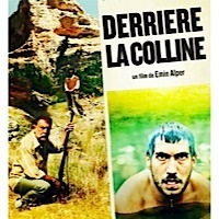 Derrière la colline