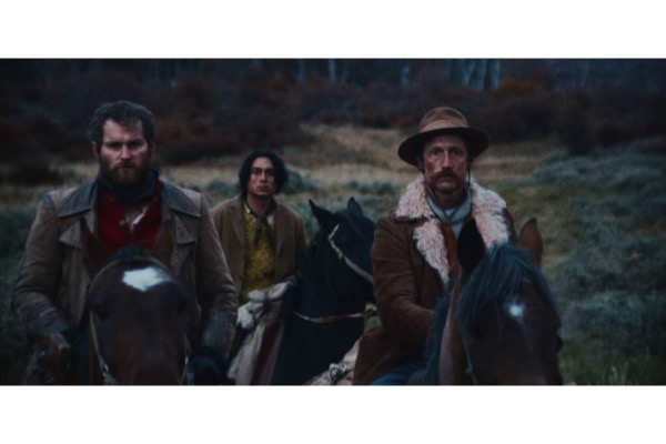 ,@,colons2023050101,allouche,Cannes 2023, - Interview B.O : Harry Allouche (Les Colons, de Felipe Gálvez Haberle)